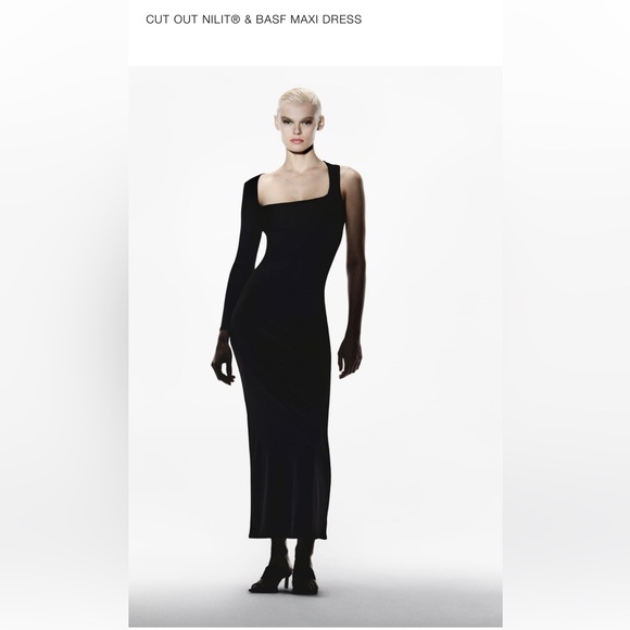 Cut Out Black Maxi Dress - Picture 4 of 6